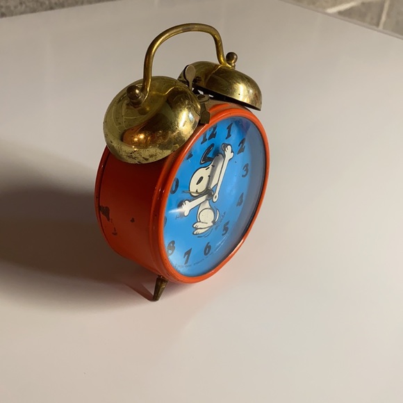Snoopy clock - Picture 3 of 5